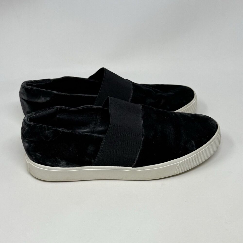 Vince Corbin Shoes Womens 8.5 Black Velvet Slip On Comfort Casual Sneakers